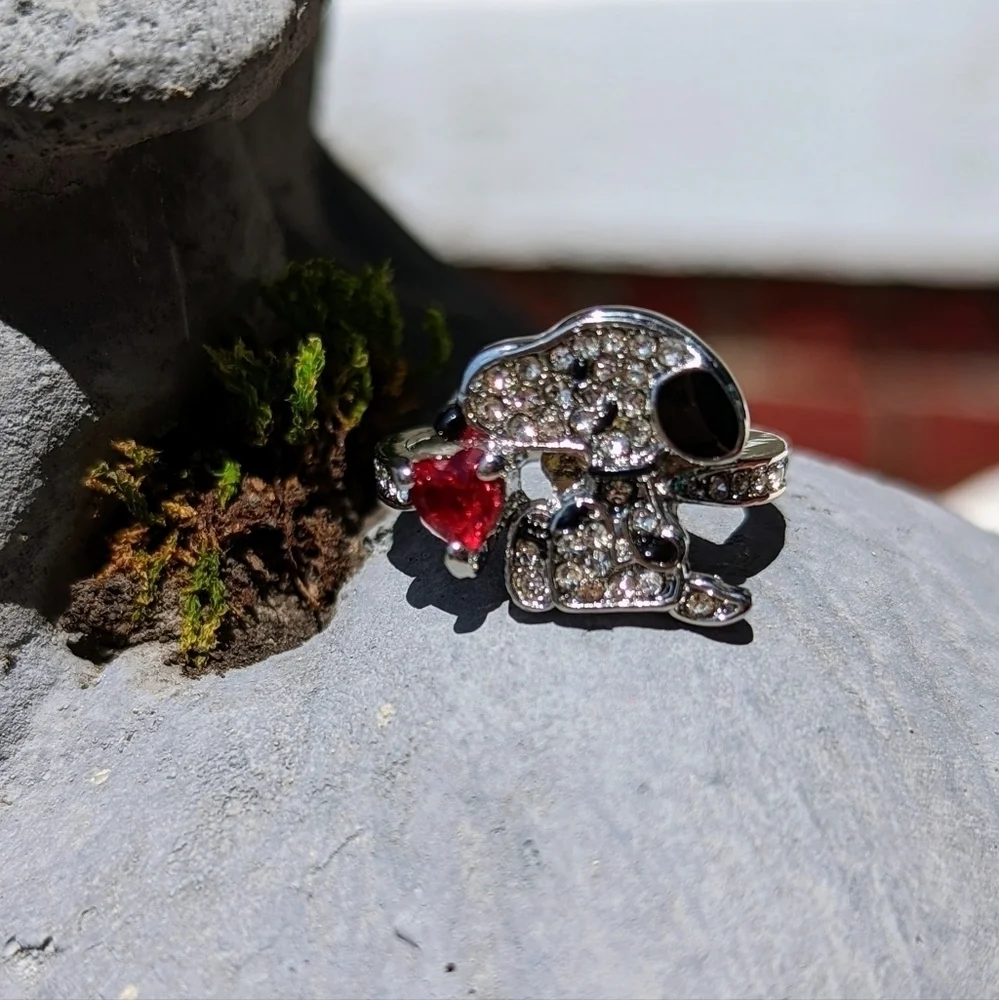 Our favorite Beagle sparkle ring - Picture 2 of 3